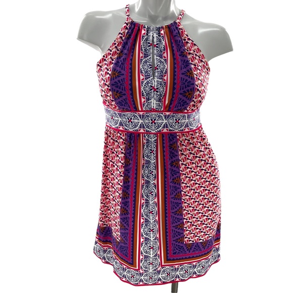 Maggie London Sleeveless Halter Style Dress with Front Cutout in Size 4 - Picture 10 of 11